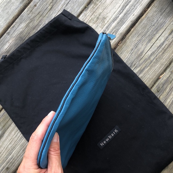 Newbark Blue Clutch Zip Pouch - Limited Edition - Picture 10 of 10